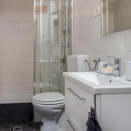 Awesome In With Wifi Apartment *